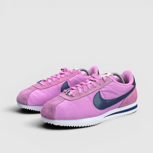 Nike Classic Cortez — buty sportowe damskie w bardzo dobrym stanie rozmiar 40, para butów