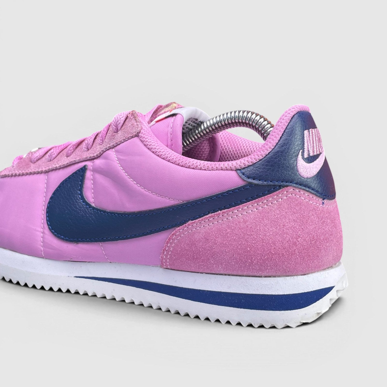 Nike Classic Cortez — buty sportowe damskie w bardzo dobrym stanie rozmiar 40, detal