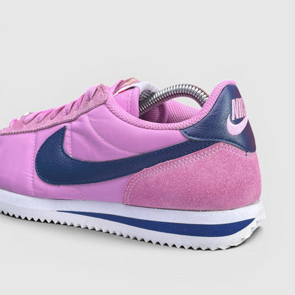 Nike Classic Cortez — buty sportowe damskie w bardzo dobrym stanie rozmiar 40, detal