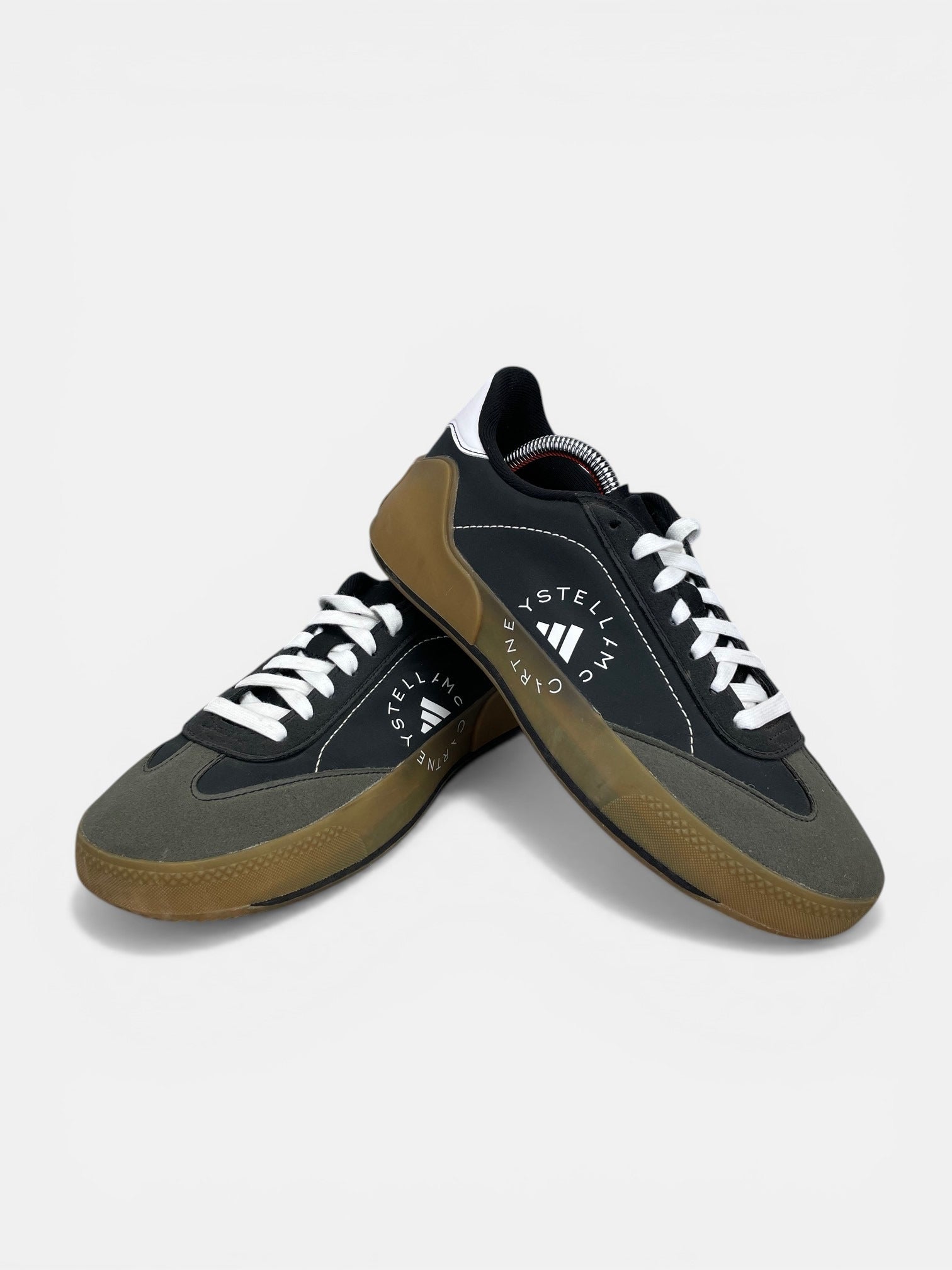 Adidas by Stella McCartney Court Boost Black White Gum - buty sportowe, boczny profil