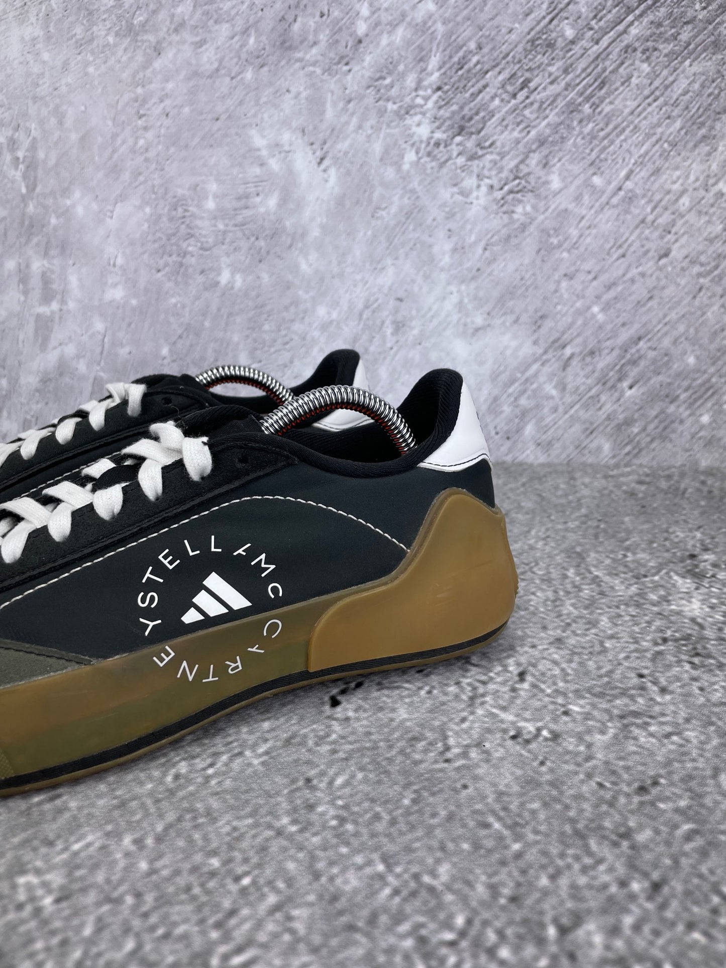 Adidas by Stella McCartney Court Boost Black White Gum - buty sportowe, opcjonalne zdjęcie 1