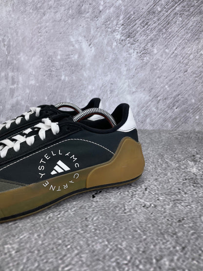 Adidas by Stella McCartney Court Boost Black White Gum - buty sportowe, opcjonalne zdjęcie 1