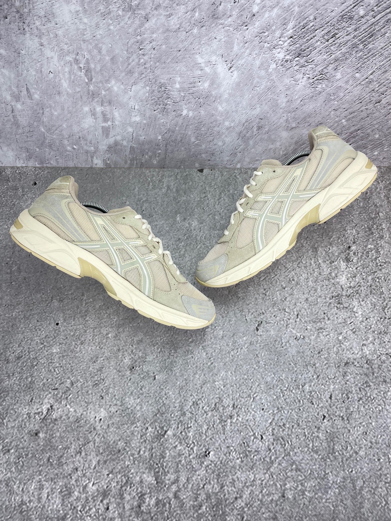 Asics Gel 1130 nieznane - buty sportowe, zewnętrzny panel prawego buta