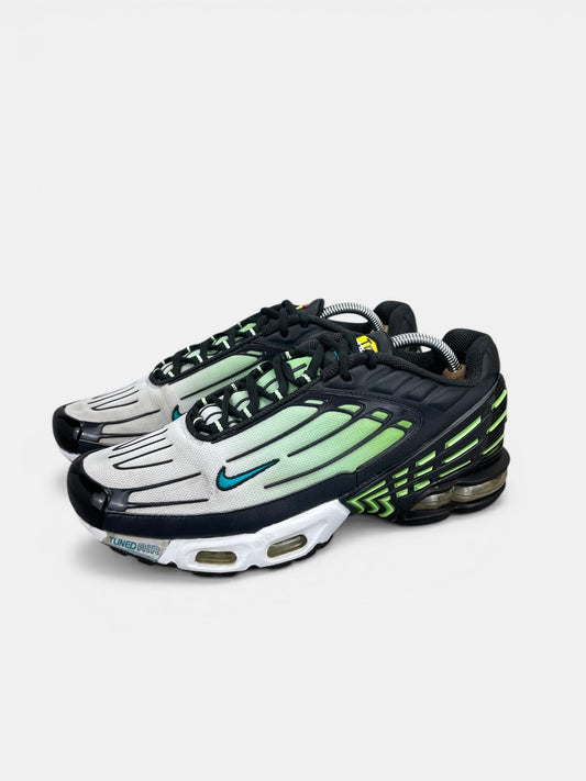 Nike Air Max Plus 3 Ghost Green - buty sportowe, widok z boku