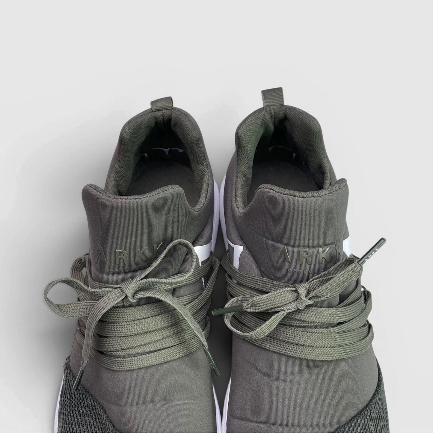 Arkk Copenhagen ARKK Copenhgen Sneakers — buty sportowe męskie w bardzo dobrym stanie rozmiar 44, widok z góry