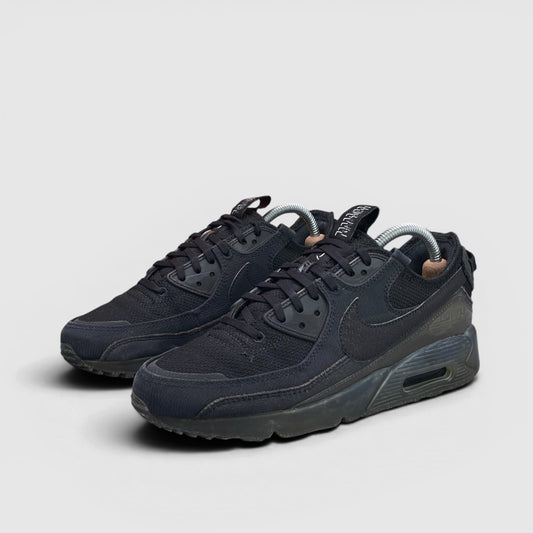 Nike Air Max Terrascape 90 — buty sportowe męskie w bardzo dobrym stanie rozmiar 41, para butów