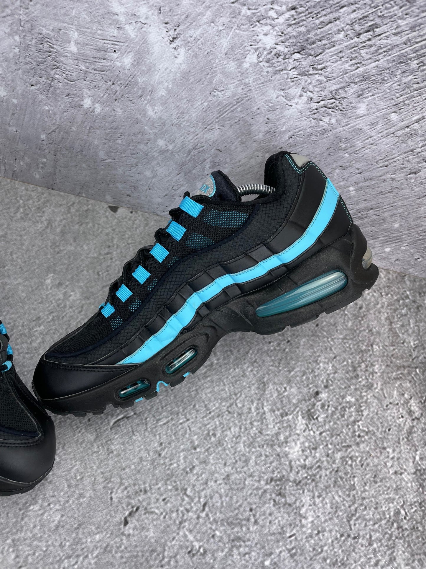 Nike Air Max 95 Baltic Blue - buty sportowe, wewnętrzny panel prawego buta