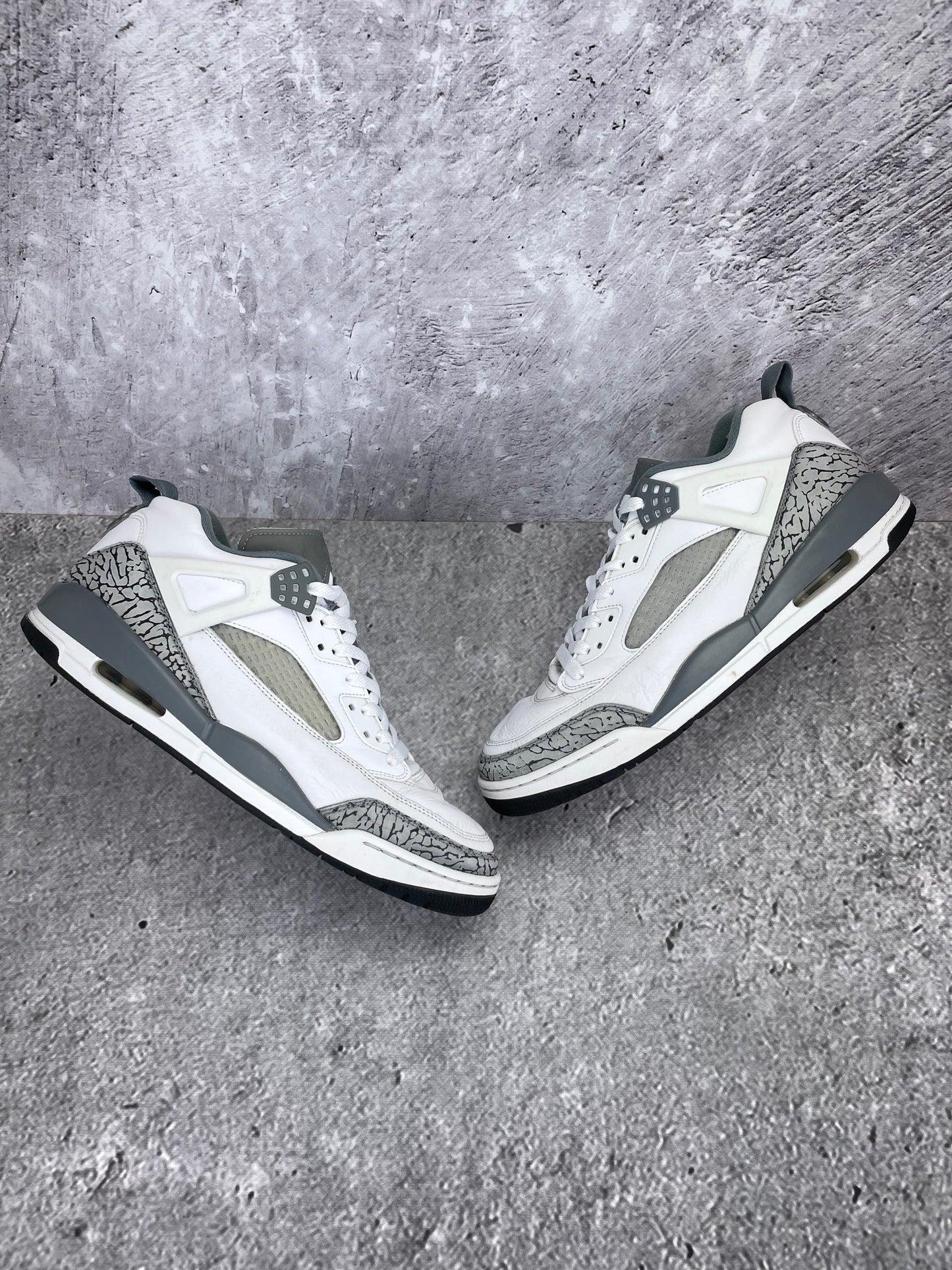 Jordan Spizike Low Cool Grey - buty sportowe, widok z góry na zewnętrzną stronę butów