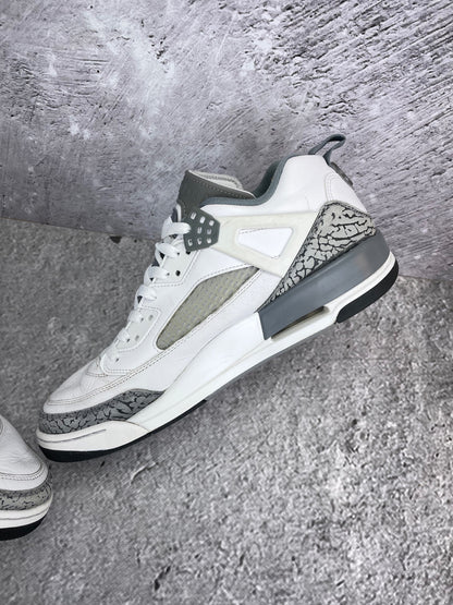 Jordan Spizike Low Cool Grey - buty sportowe, wewnętrzny panel prawego buta