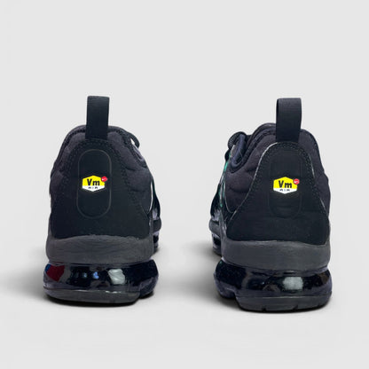 Nike Air VaporMax Plus Triple Black — buty sportowe męskie w bardzo dobrym stanie rozmiar 43, widok z tyłu