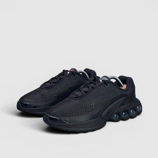 Nike Air Max DN — buty sportowe damskie w bardzo dobrym stanie rozmiar 39, para butów