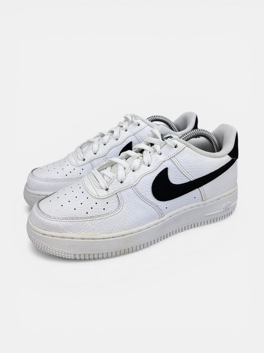 Nike Air Force 1 Low White Black - buty sportowe, widok z boku