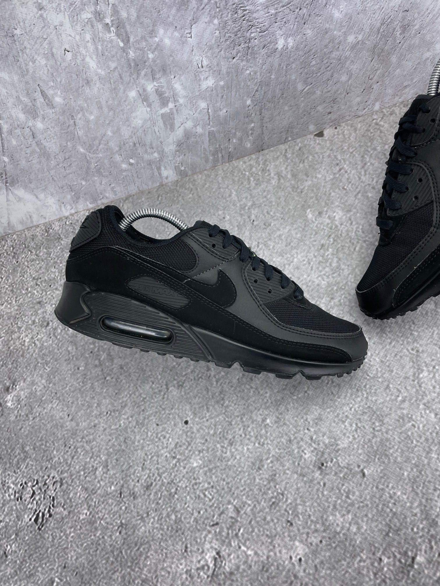 Nike Air Max 90 Recraft Triple Black - buty sportowe, zewnętrzny panel lewego buta