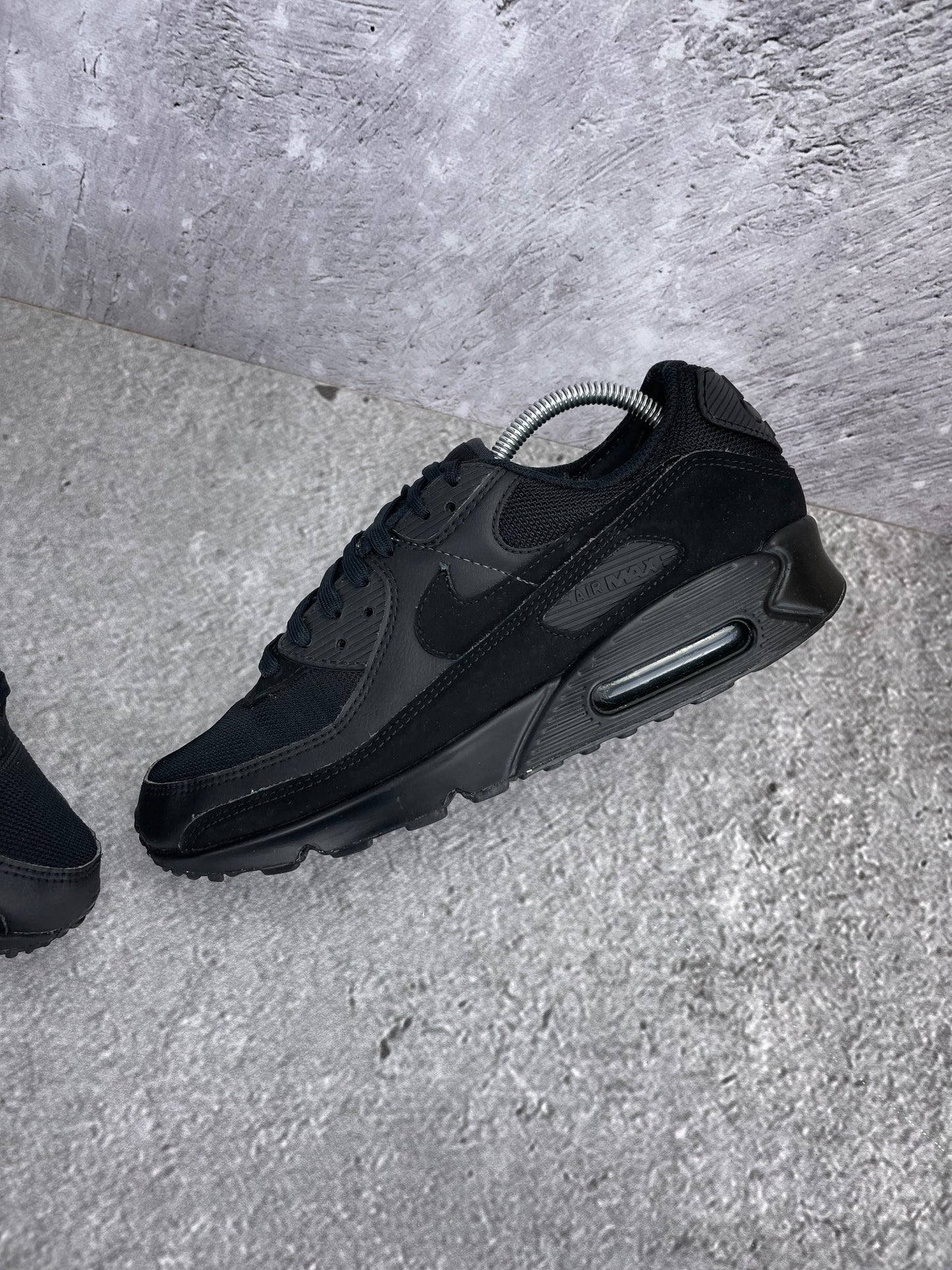 Nike Air Max 90 Recraft Triple Black - buty sportowe, widok z góry na wewnętrzną stronę butów