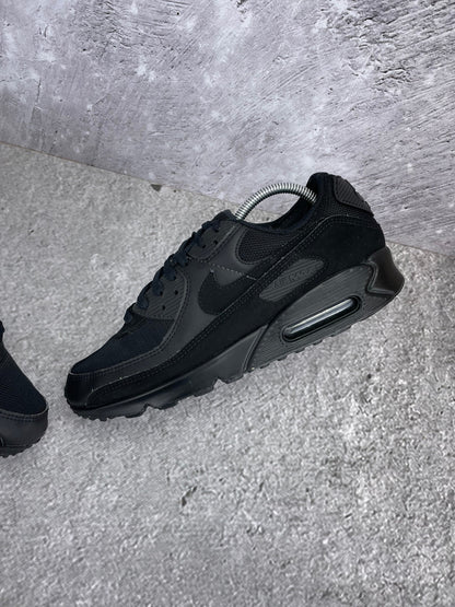 Nike Air Max 90 Recraft Triple Black - buty sportowe, widok z góry na wewnętrzną stronę butów