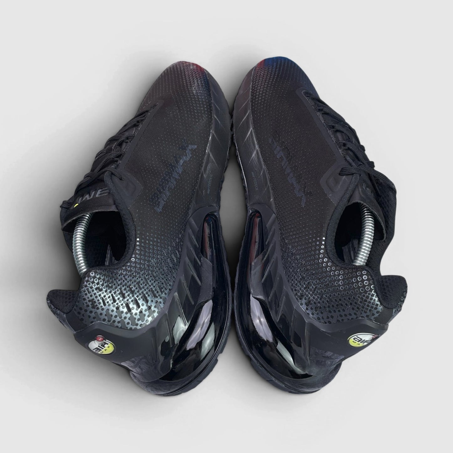 Nike Air Max Phoenix Triple Black — buty sportowe męskie w bardzo dobrym stanie rozmiar 45.5, widok z góry