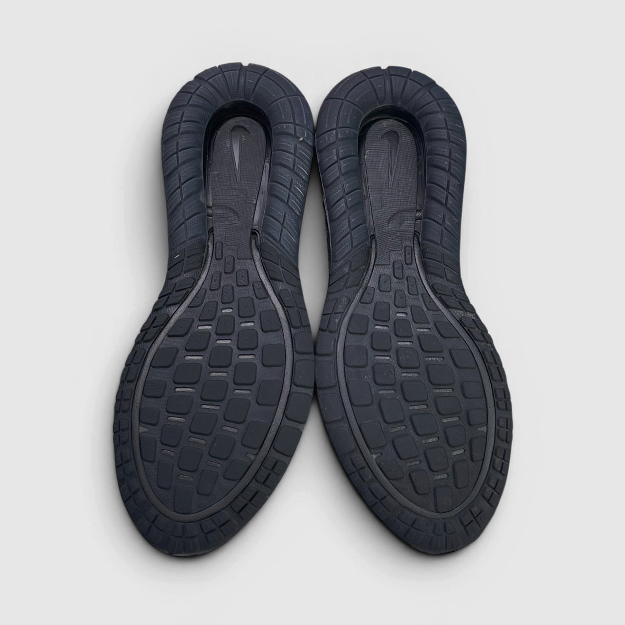 Nike Air Max Phoenix Triple Black — buty sportowe męskie w bardzo dobrym stanie rozmiar 45.5, podeszwa