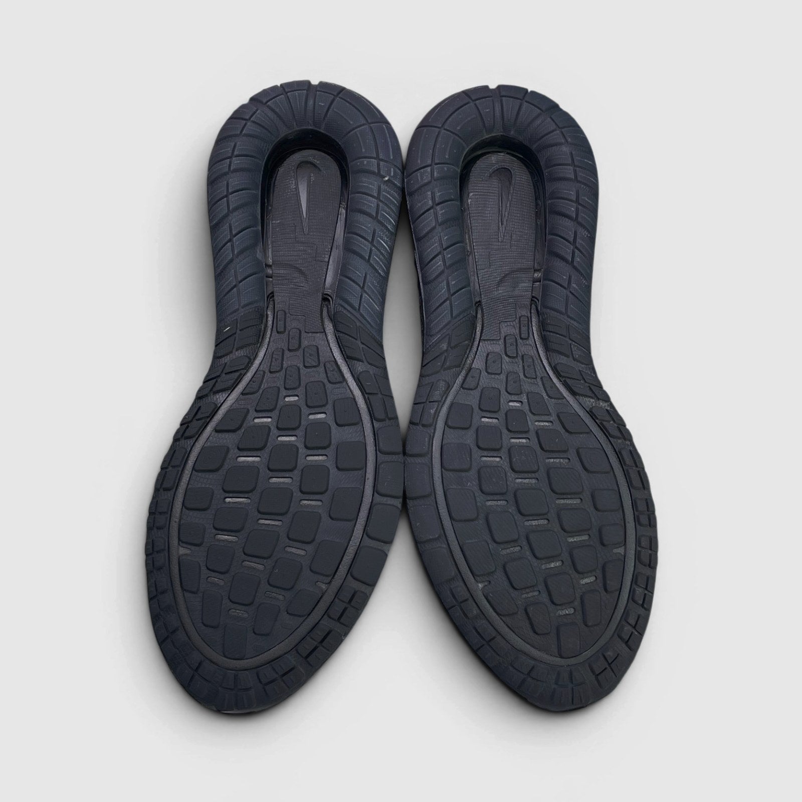 Nike Air Max Phoenix Triple Black — buty sportowe męskie w bardzo dobrym stanie rozmiar 45.5, podeszwa
