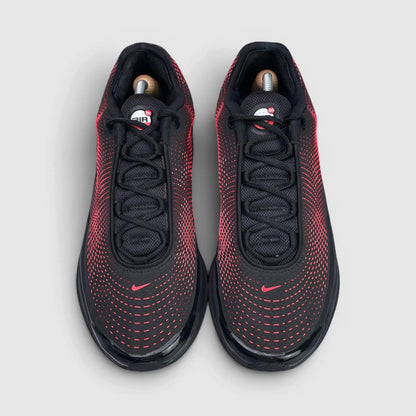 Nike Air Max DN Black Bright Crimson — buty sportowe męskie w bardzo dobrym stanie rozmiar 45, widok z góry
