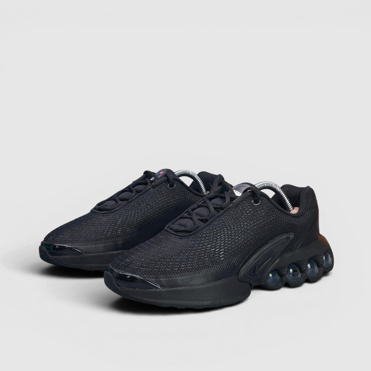 Nike Air Max DN — buty sportowe damskie w bardzo dobrym stanie rozmiar 38.5, para butów