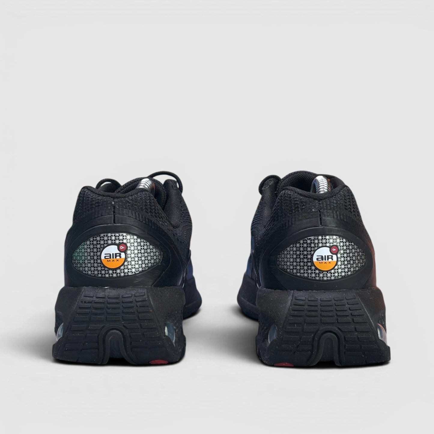 Nike Air Max DN — buty sportowe damskie w bardzo dobrym stanie rozmiar 38.5, widok z tyłu