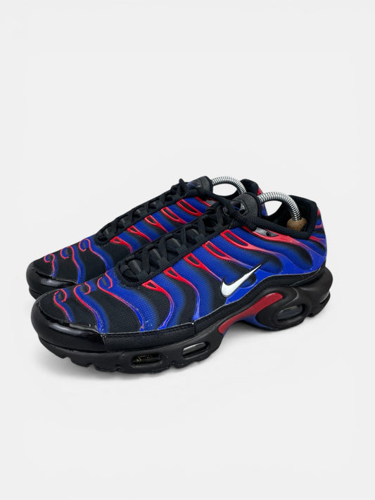 Nike Air Max Plus Spider-Man FN7805-001 - buty sportowe, widok z boku