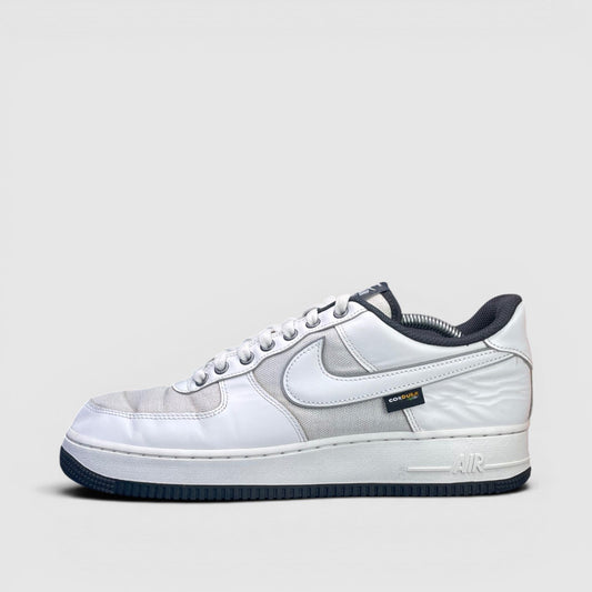 Nike Air Force 1 Low White Cordura — buty sportowe męskie w bardzo dobrym stanie rozmiar 44.5, boczny profil, lewa strona