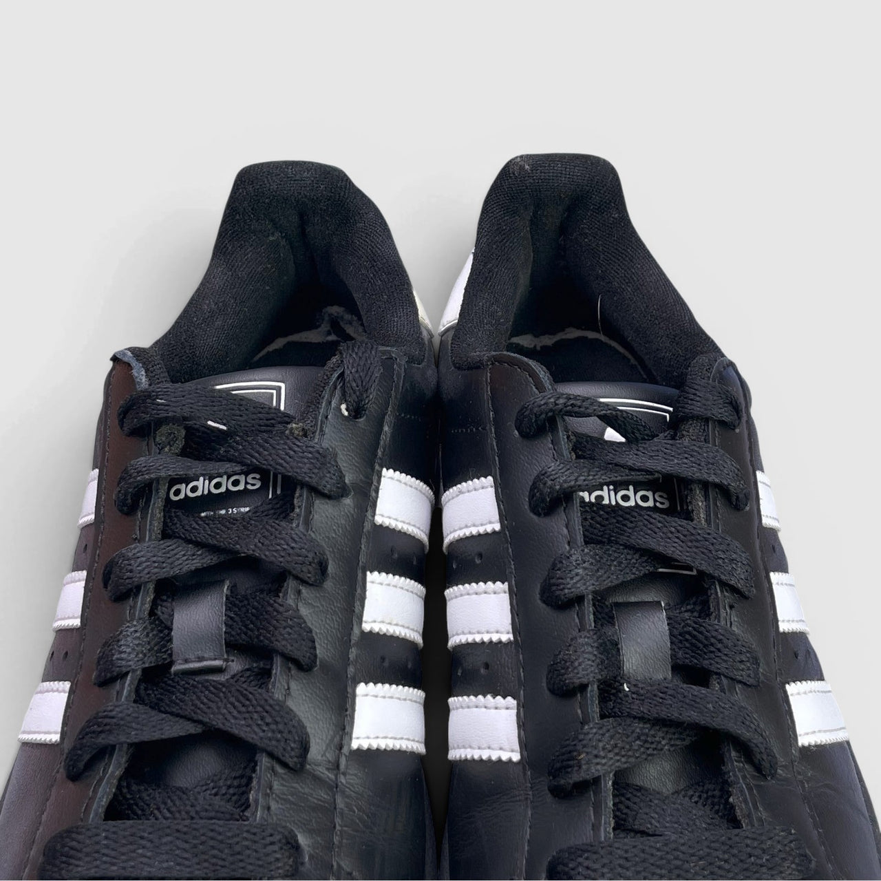 Adidas Superstar II — buty sportowe damskie w bardzo dobrym stanie rozmiar 37 1/3, język buta
