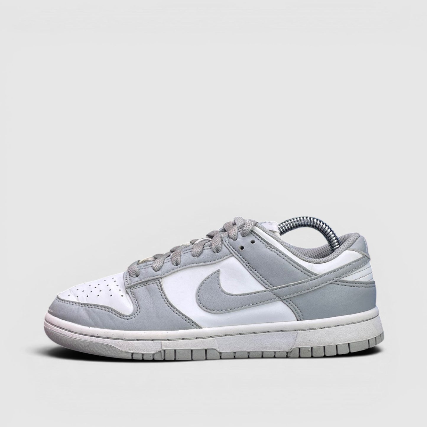 Nike Dunk Low Next Nature — buty sportowe damskie w bardzo dobrym stanie rozmiar 38, boczny profil, lewa strona