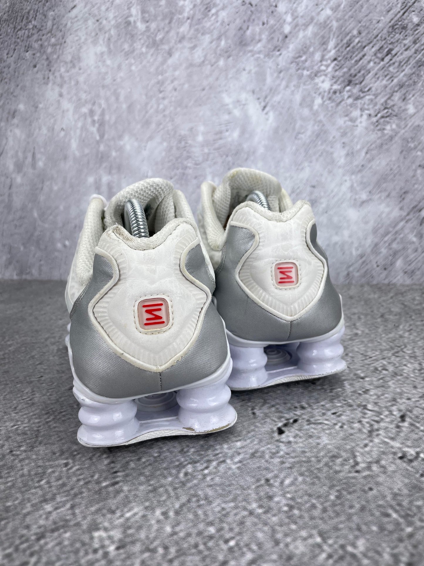 Nike Shox TL AR3566-100 - buty sportowe, widok z tyłu