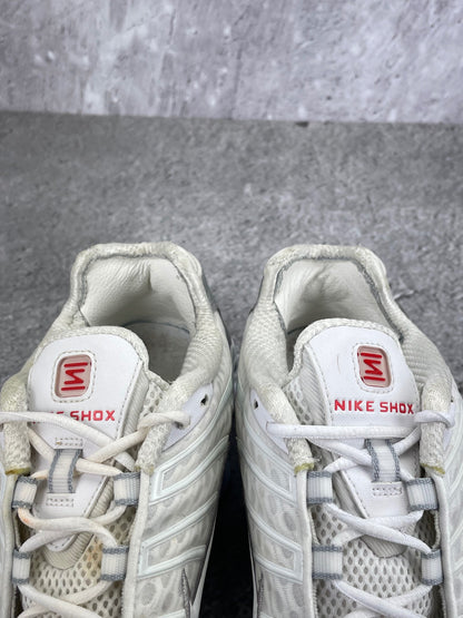 Nike Shox TL AR3566-100 - buty sportowe, zapiętki butów