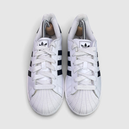 Adidas Superstar II Cloud White Black — buty sportowe damskie w bardzo dobrym stanie rozmiar 37 1/3, widok z góry na wewnętrzną stronę butów