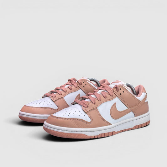 Nike Dunk Low Rose Whisper — buty sportowe damskie w bardzo dobrym stanie rozmiar 39, para butów