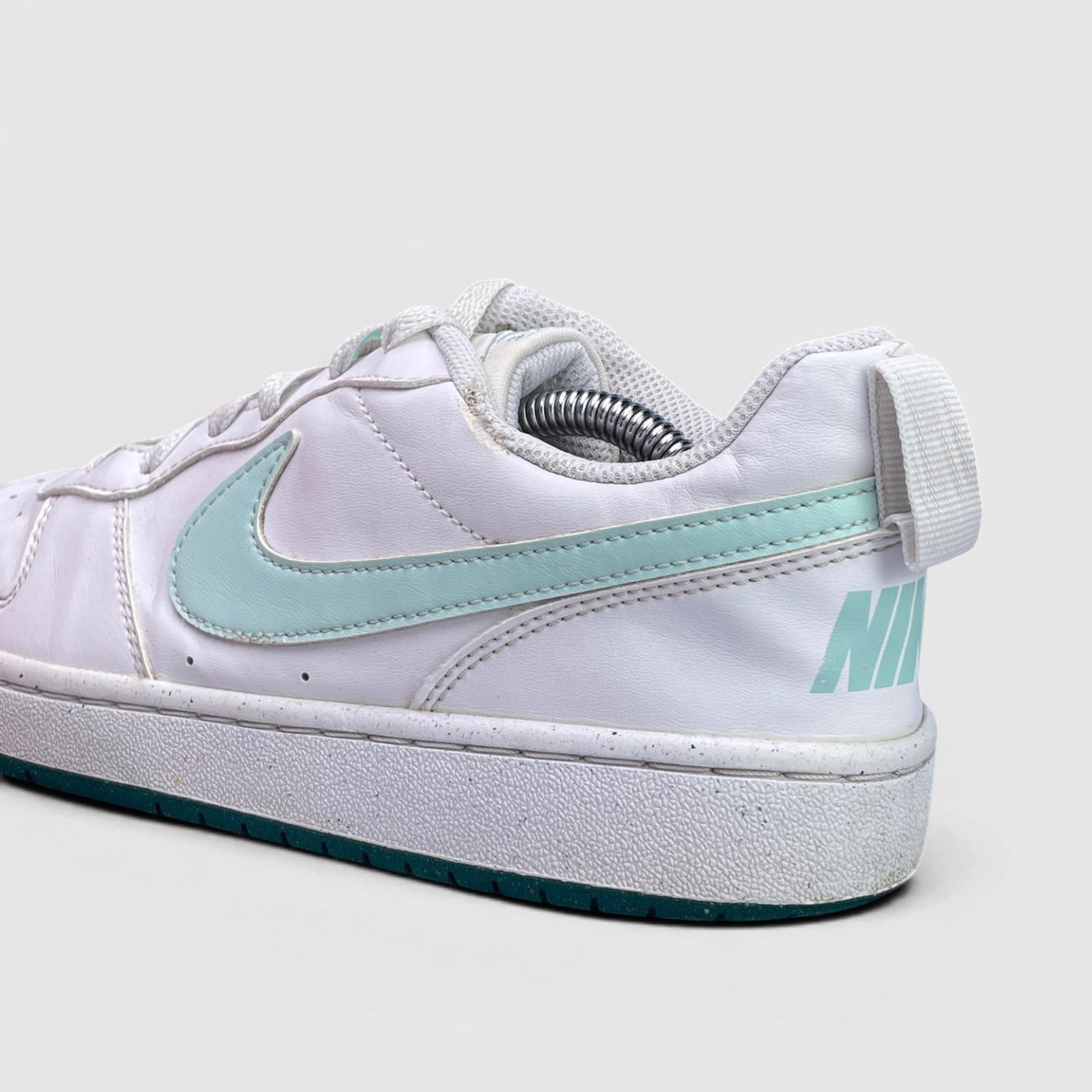 Nike Court Borough Low Recraft GS Summit White Cobalt Bliss — buty sportowe damskie w bardzo dobrym stanie rozmiar 40, detal