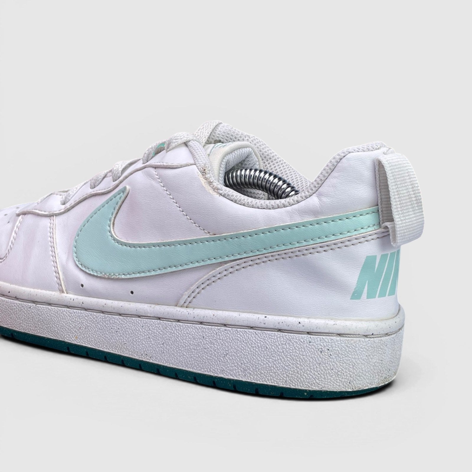 Nike Court Borough Low Recraft GS Summit White Cobalt Bliss — buty sportowe damskie w bardzo dobrym stanie rozmiar 40, detal