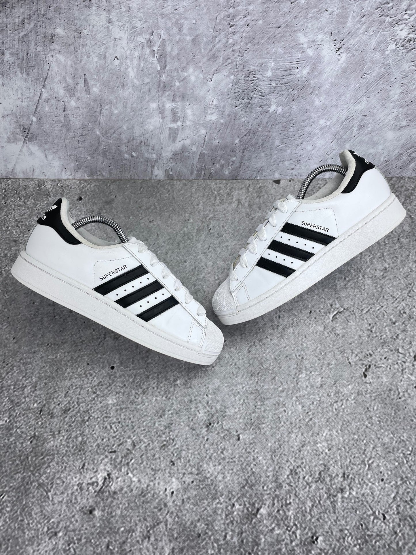 Adidas Superstar II Cloud White Black - buty sportowe, widok z góry na zewnętrzną stronę butów