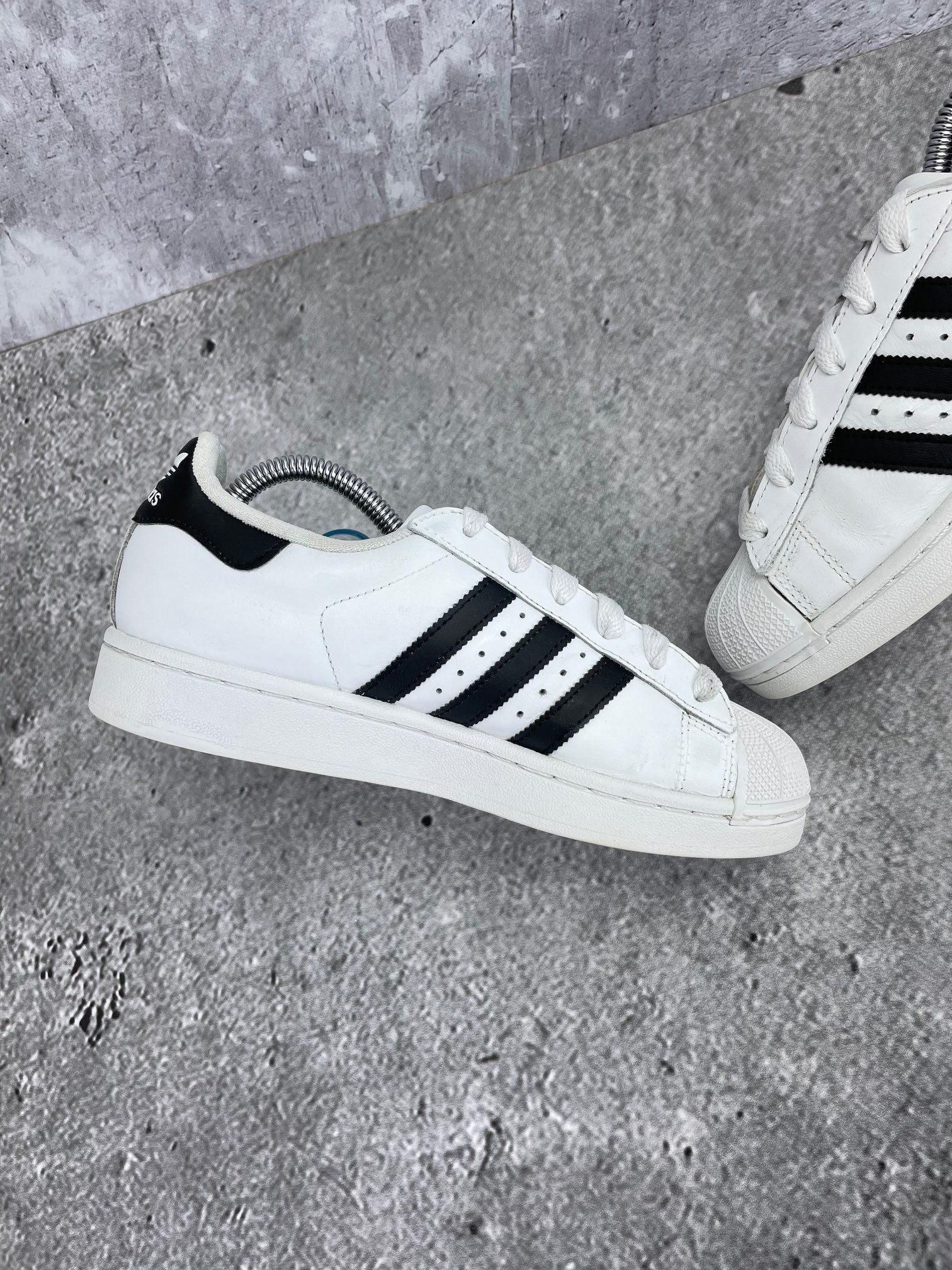 Adidas Superstar II Cloud White Black - buty sportowe, wewnętrzny panel lewego buta