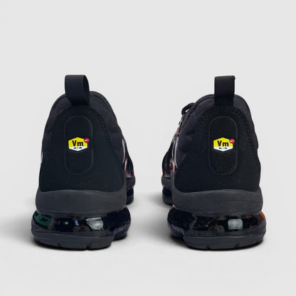 Nike Air VaporMax Plus Triple Black — buty sportowe męskie w bardzo dobrym stanie rozmiar 44, widok z tyłu