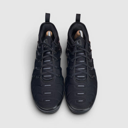 Nike Air VaporMax Plus Triple Black — buty sportowe męskie w bardzo dobrym stanie rozmiar 44, widok z przodu