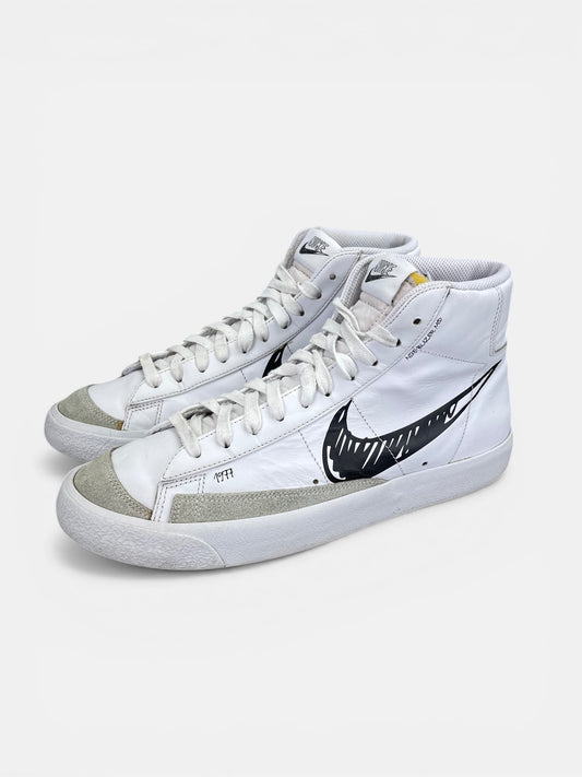 Nike Blazer Mid Sketch - buty sportowe, widok z boku