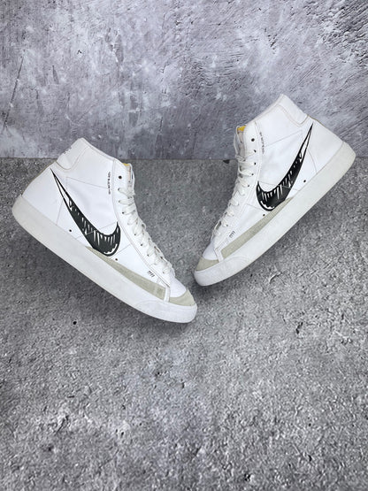 Nike Blazer Mid Sketch - buty sportowe, widok z góry na zewnętrzną stronę butów