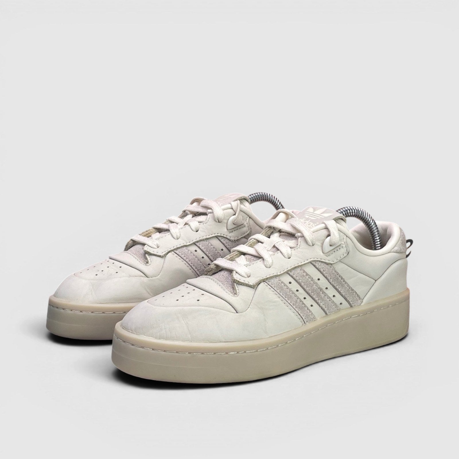 Adidas Rivalry Low Lux — buty sportowe damskie w bardzo dobrym stanie rozmiar 37 1/3, para butów