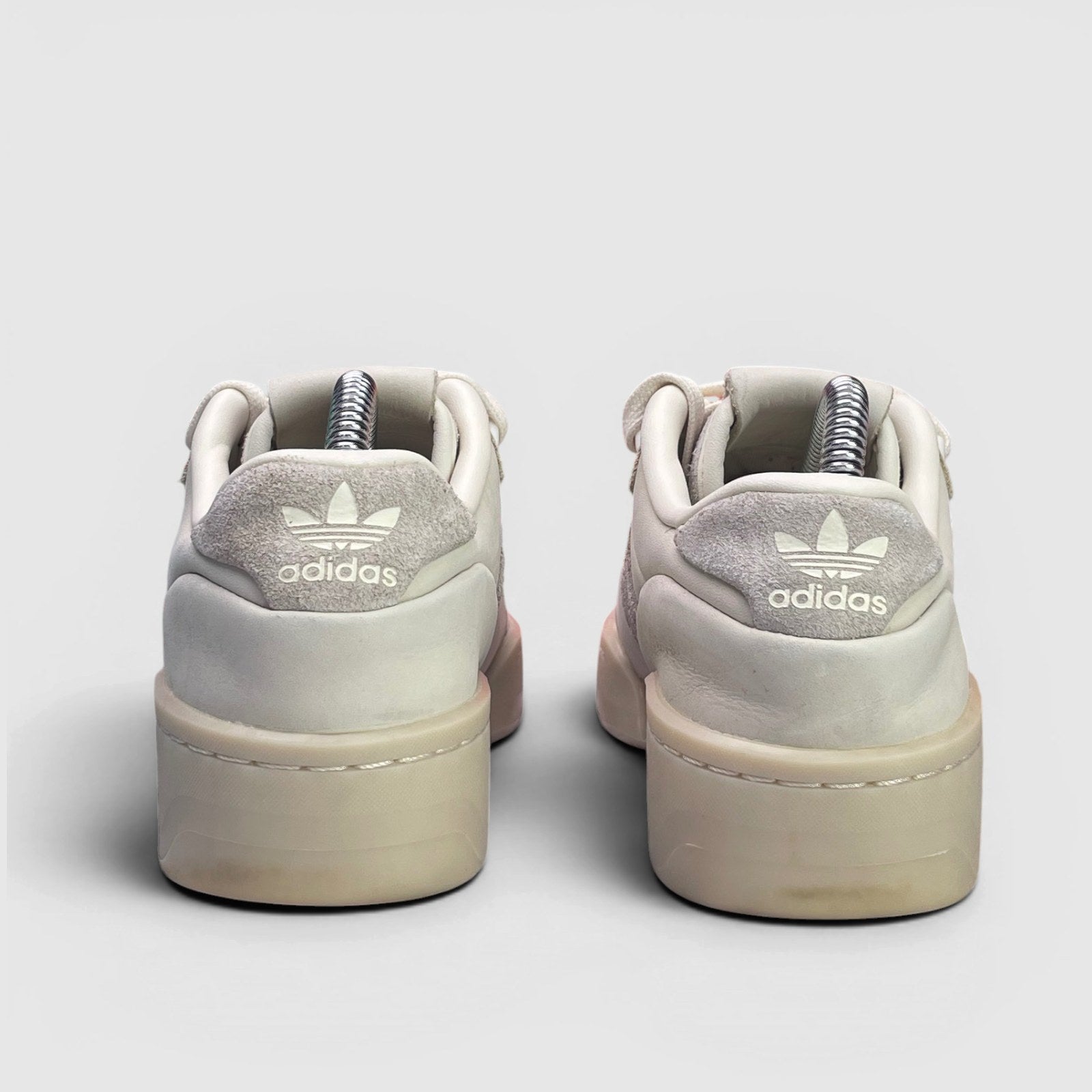 Adidas Rivalry Low Lux — buty sportowe damskie w bardzo dobrym stanie rozmiar 37 1/3, widok z tyłu