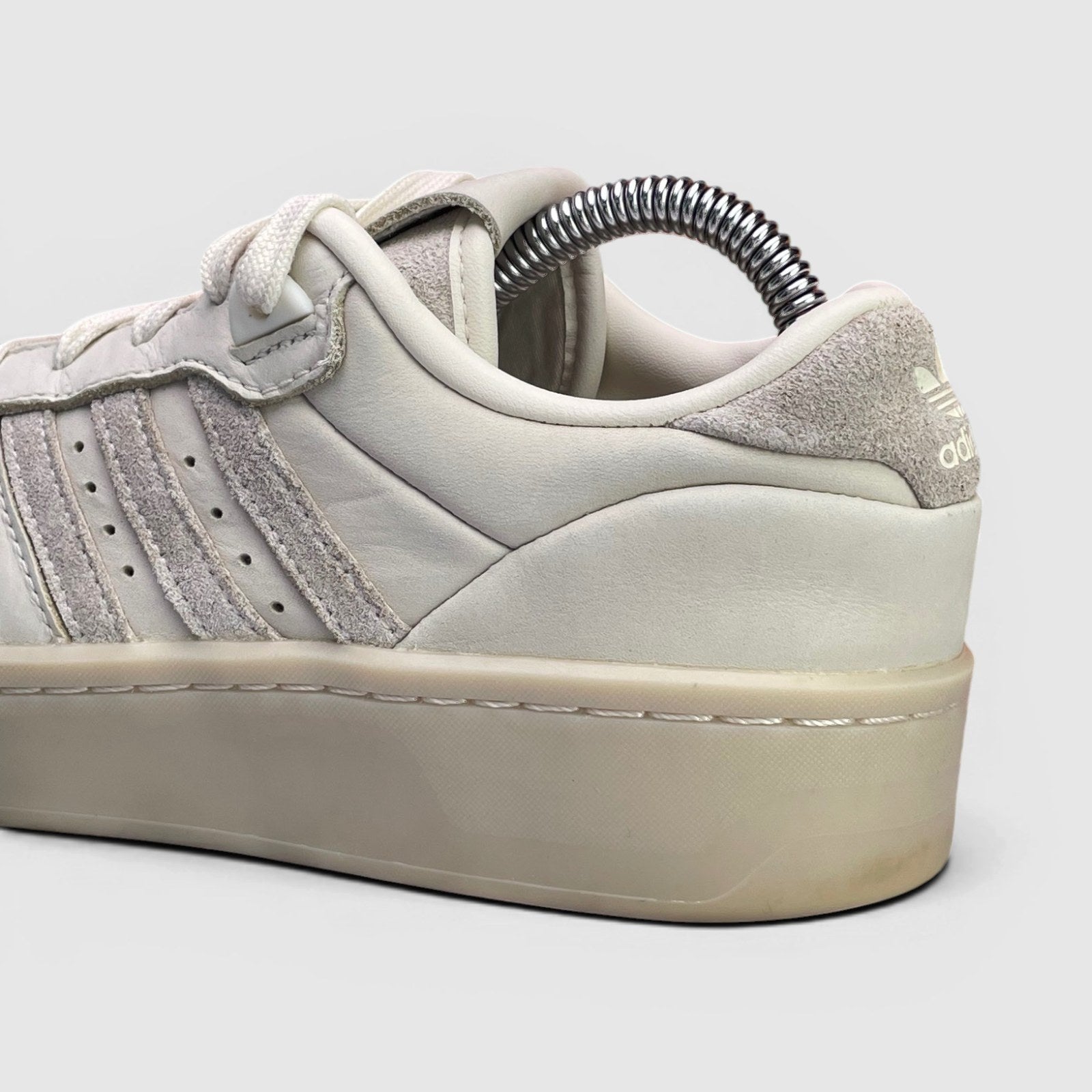 Adidas Rivalry Low Lux — buty sportowe damskie w bardzo dobrym stanie rozmiar 37 1/3, zapiętek