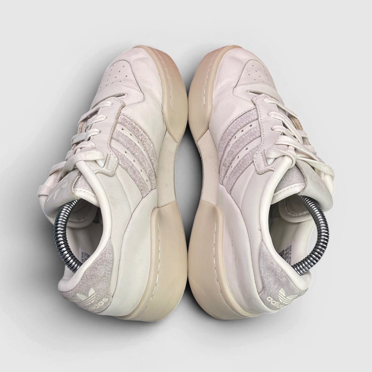 Adidas Rivalry Low Lux — buty sportowe damskie w bardzo dobrym stanie rozmiar 37 1/3, widok z góry