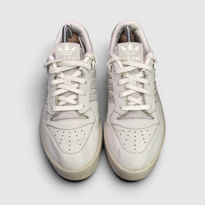 Adidas Rivalry Low Lux — buty sportowe damskie w bardzo dobrym stanie rozmiar 37 1/3, widok z góry
