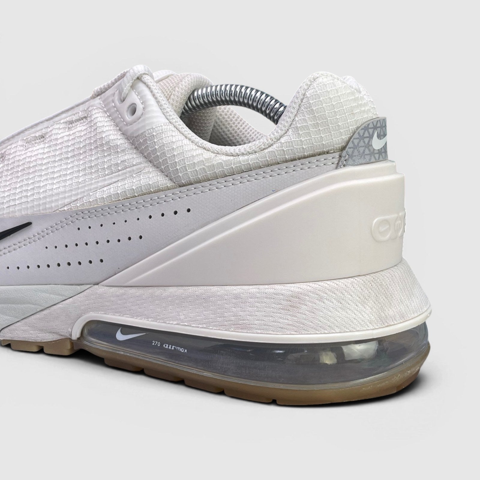 Nike Air Max Pulse Summit White/Phantom — buty sportowe męskie w bardzo dobrym stanie rozmiar 44, detal