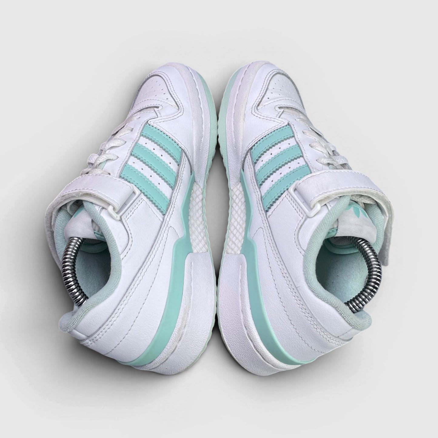 Adidas Forum Low — buty sportowe damskie w bardzo dobrym stanie rozmiar 36 2/3, para butów