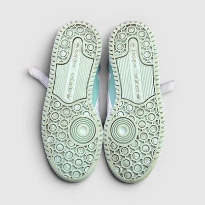 Adidas Forum Low — buty sportowe damskie w bardzo dobrym stanie rozmiar 36 2/3, podeszwa