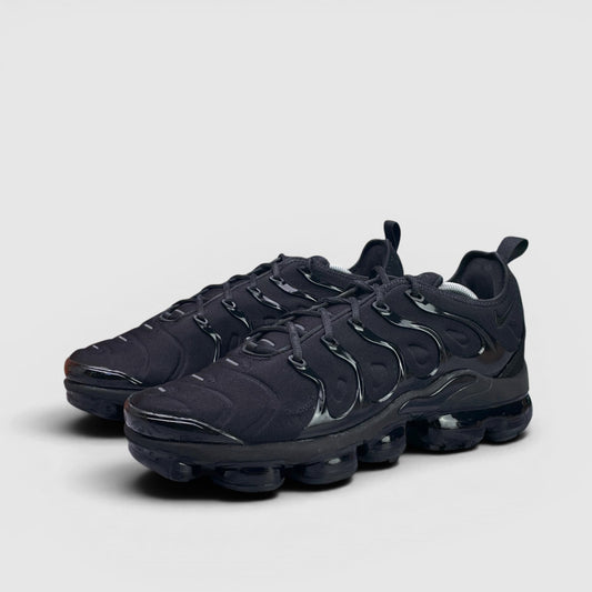 Nike Air VaporMax Plus Triple Black — buty sportowe męskie w bardzo dobrym stanie rozmiar 45.5, para butów